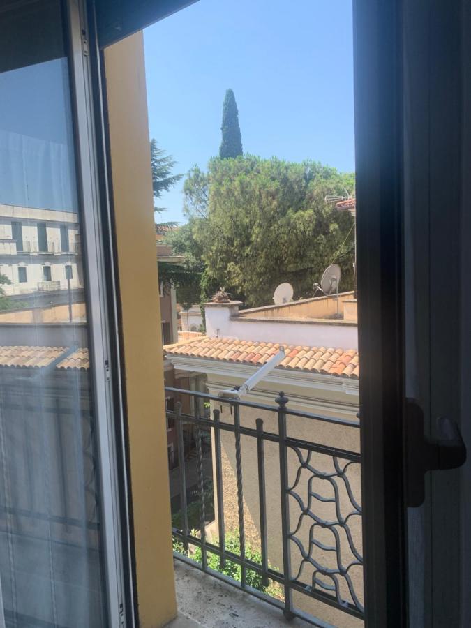 Studio Flat Ultimo Piano In Centro Rome Exterior photo