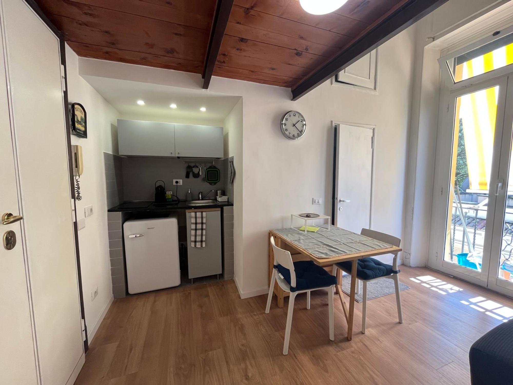 Studio Flat Ultimo Piano In Centro Rome Exterior photo