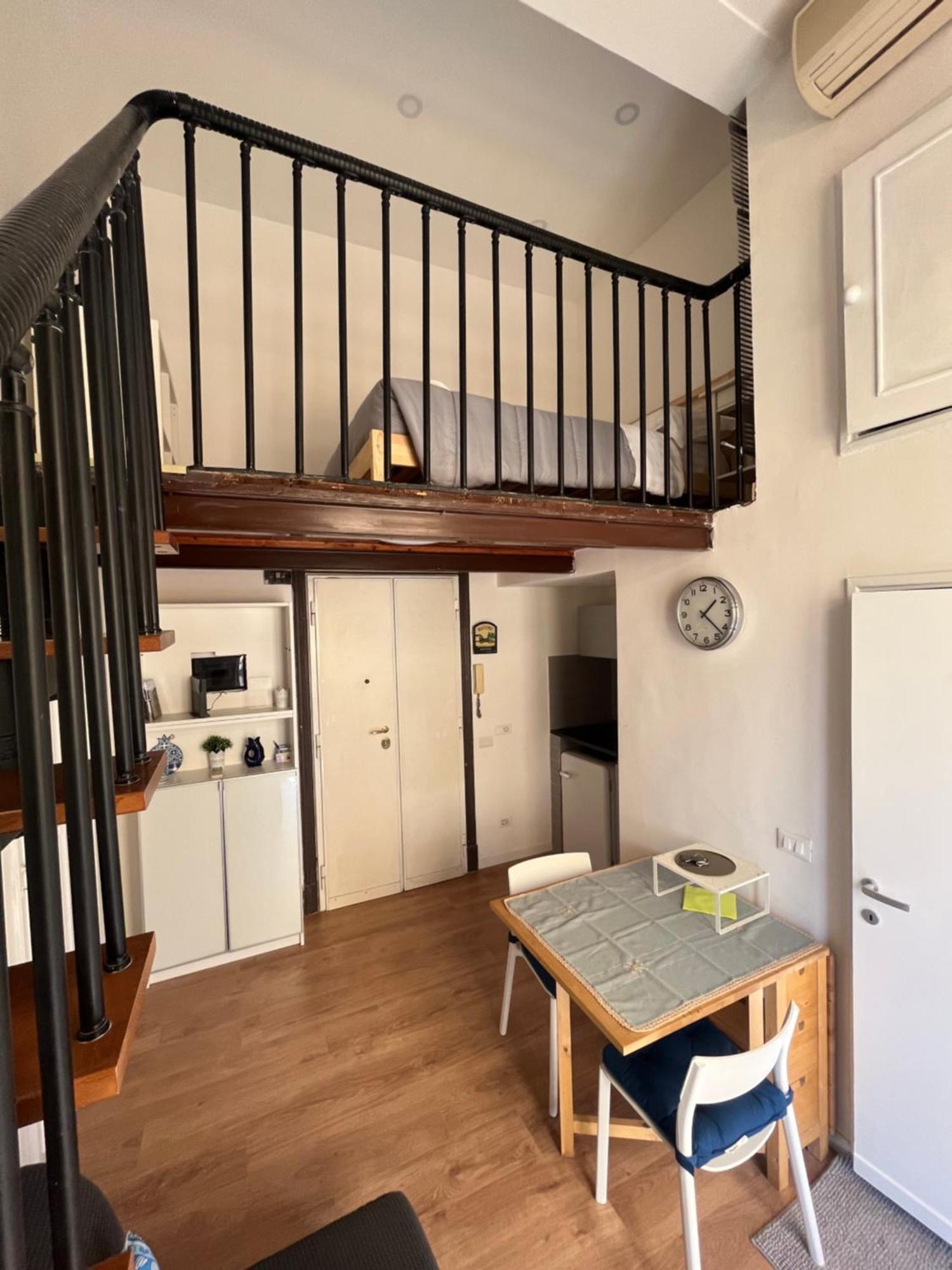 Studio Flat Ultimo Piano In Centro Rome Exterior photo