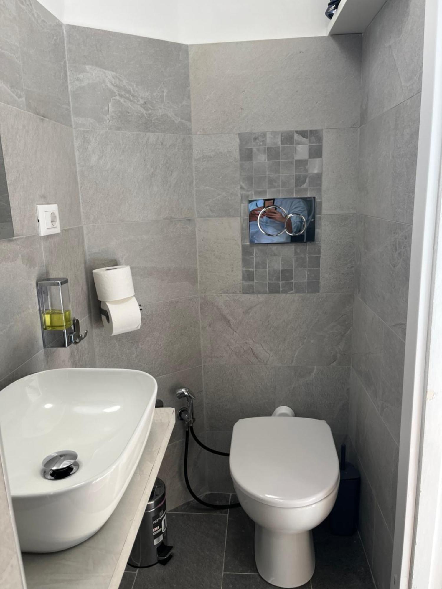 Studio Flat Ultimo Piano In Centro Rome Exterior photo